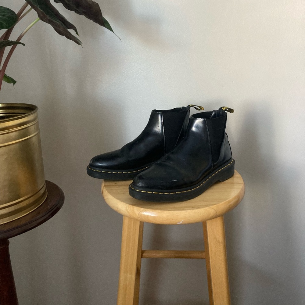 Dr. Marten Bianca Pointed Toe Chelsea Boot Black